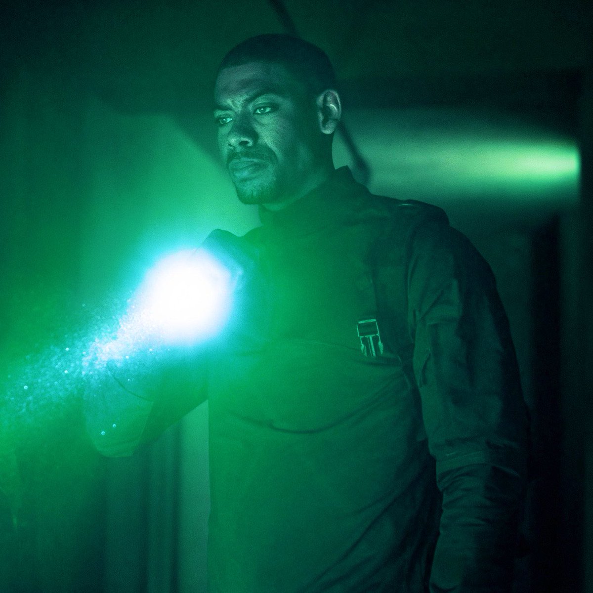 DCUPRIMETV's tweet image. ‘LANTERNS’ showrunner Chris Mundy on why he considered Aaron Pierre for the role of John Stewart:

“We looked at a ton, a ton of people, then met with a bunch of candidates. Then Aaron and Damon Lindelof and I all went and just had coffee here Warner Brothers. He&apos;s a quiet guy by…