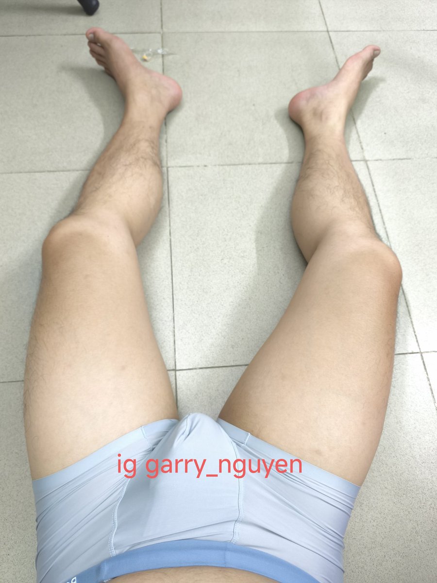 Mathcom5's tweet image. liếm chân háng ngửi sip ko bé