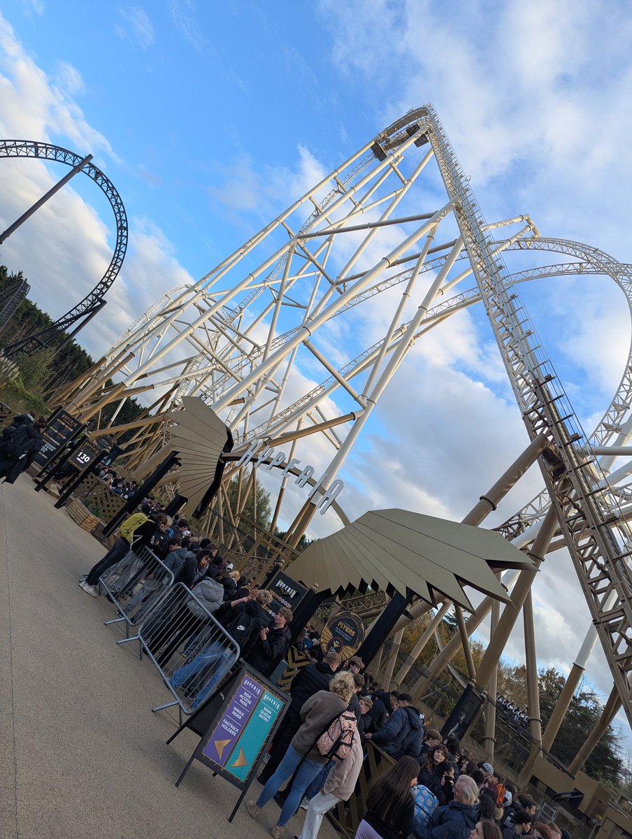 Fisted Colossus tweet media