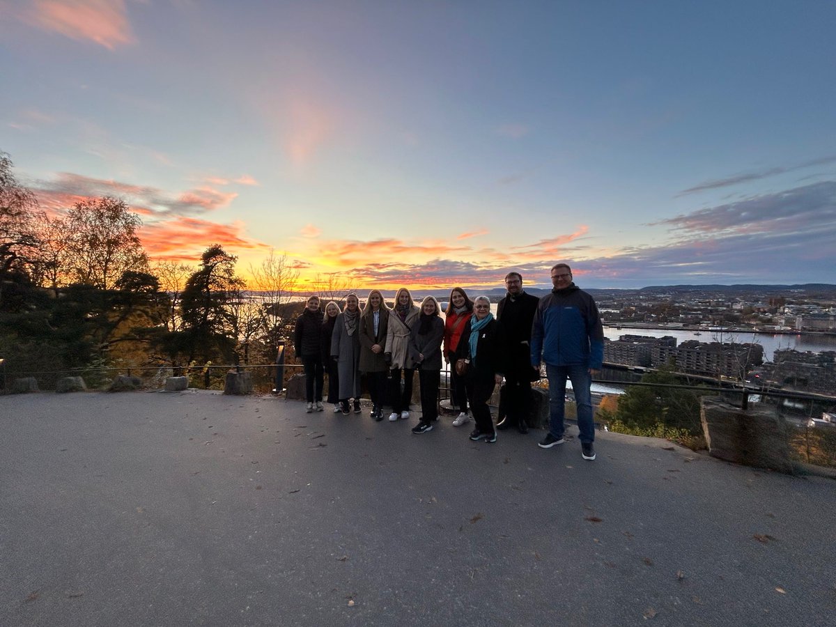 AVaaras's tweet photo. Thanks to dear Norwegian colleagues for the excellent Nordic Consular Affairs meeting in Oslo 27-28.10.🇳🇴🇫🇮🇸🇪🇩🇰🇮🇸 https://t.co/R7onPFr5Dv