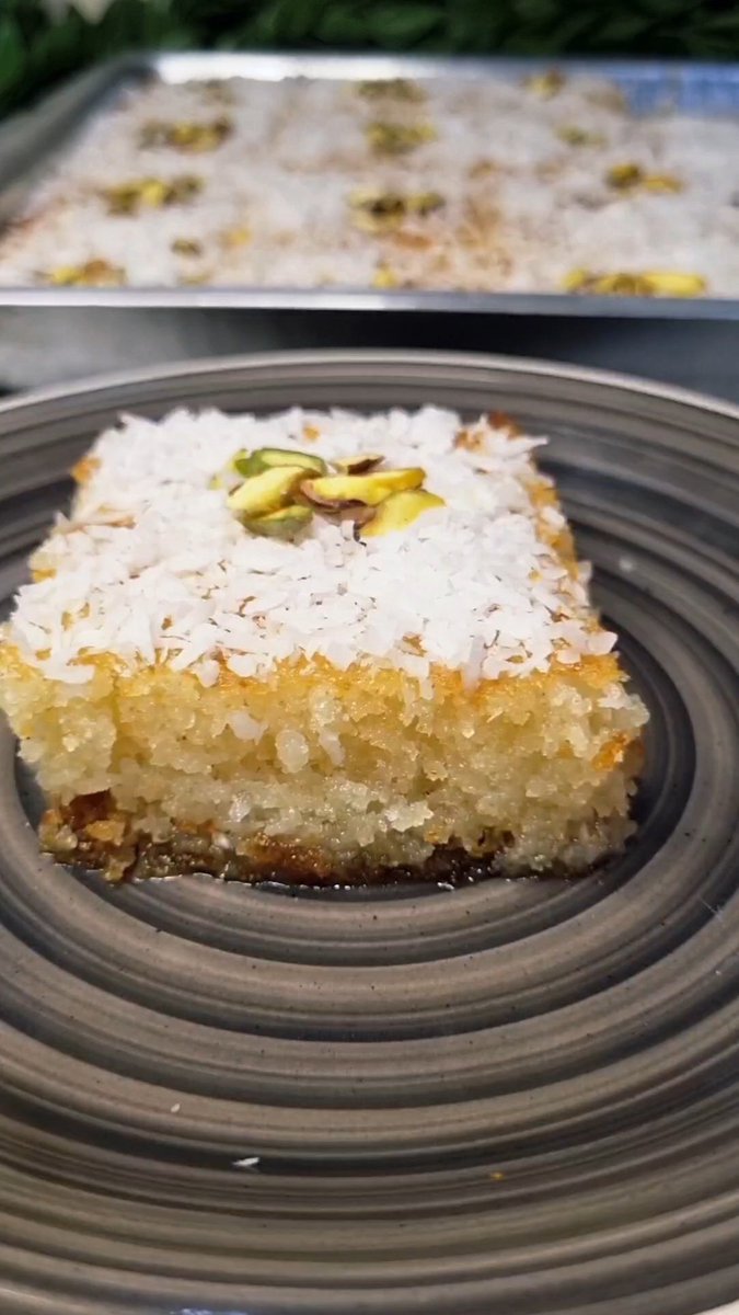 بسبوسة الزبادي هشه و بدوب بالثم 👌
لا تنسوا الاشتراك في القناة 👇 👇
youtube.com/shorts/qcqU-Yo…