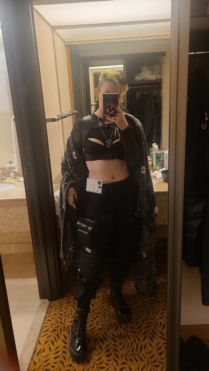 Dark Odyssey photo dump💜
I can't believe the event season is already over, I can't wait till kinkfest 2026😭💜