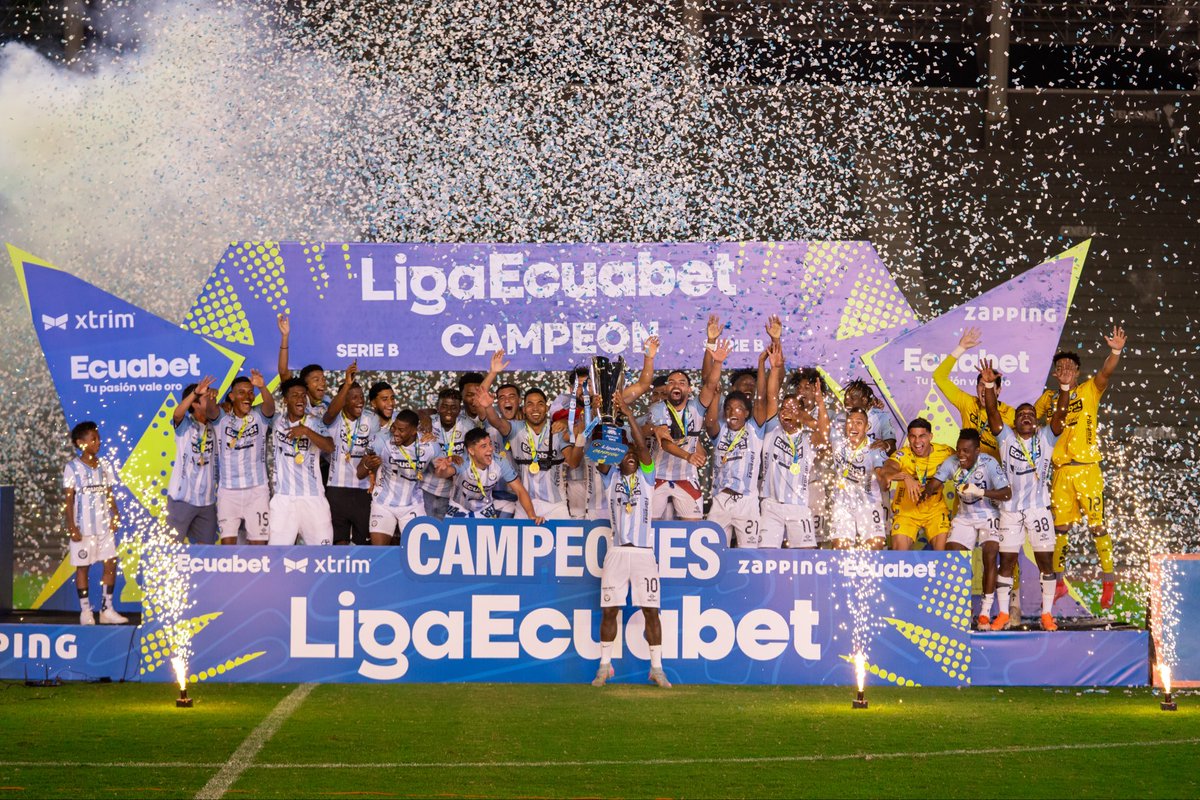 Durante todo el año hemos recibido decisiones y ataques injustos desde el ente que gobierna el fútbol .
Incluso en la Copa Ecuador, las bases del torneo no estuvieron claras hasta un día después de nuestra eliminación, impidiéndonos siquiera  pensar  en clasificarnos a una copa