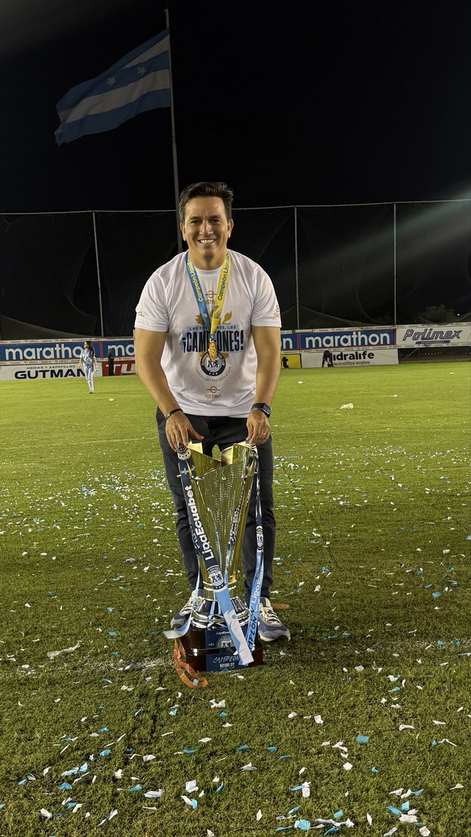 Intentan hacernos pasar un mal rato,
pero no lograron su objetivo principal QUE NO ASCENDAMOS
Seguiremos APELANDO y compitiendo con respeto, trabajo y convicción.
Porque para nosotros y para todo el país,
Guayaquil City ya es campeón en la cancha. 💙🤍
Fútbol SIN POLÍTICA