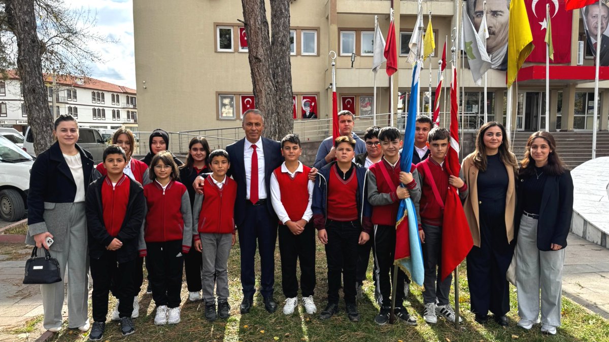 Cumhuriyeti'mizin kuruluşunun 102. yıl dönümünde Atatürk Anıtı’nda Çelenk Sunma Töreni’ni gerçekleştirdik.🇹🇷

#29EkimCumhuriyetBayramı