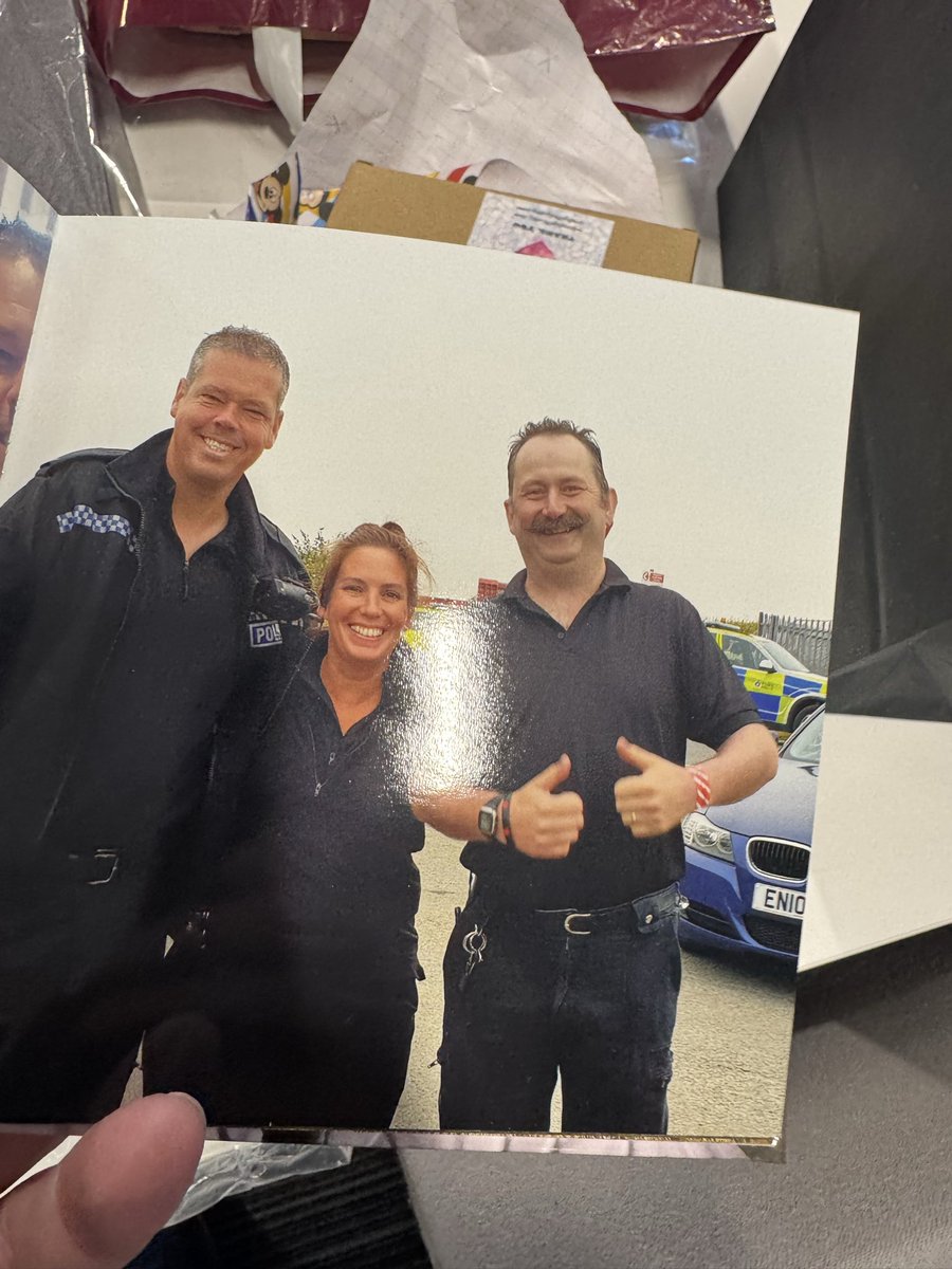 TheMoustacheCop tweet media