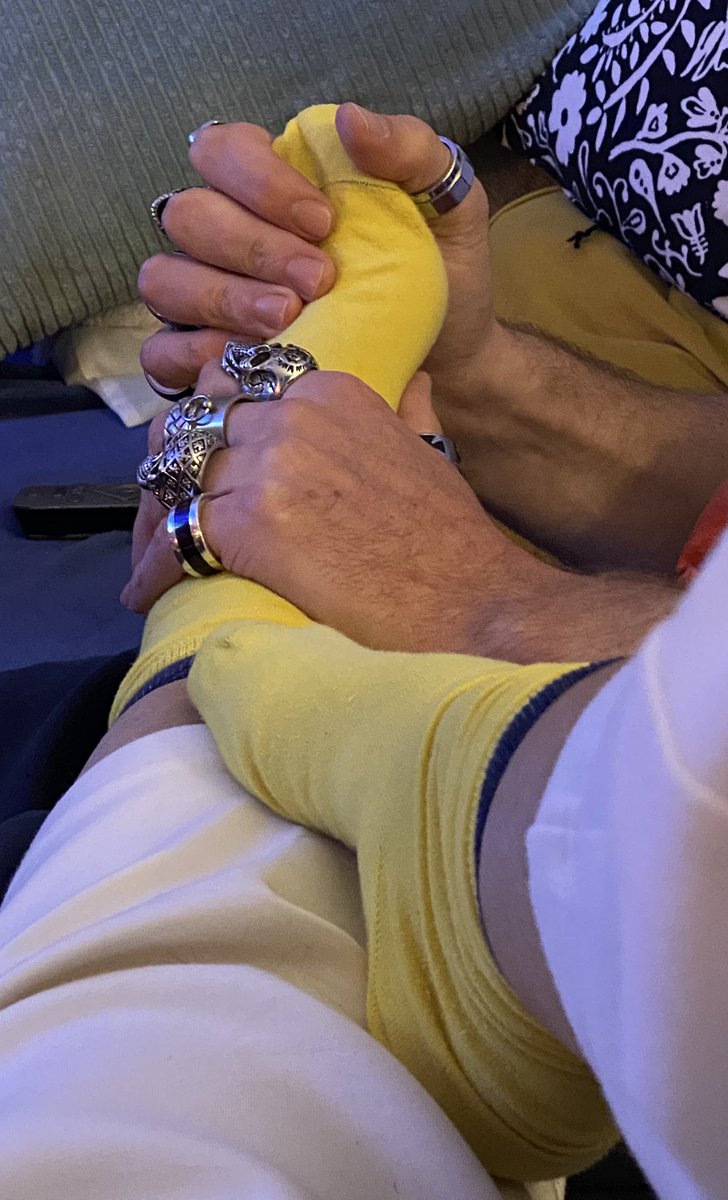 Träum weiter, Beta. Sein Platz bleibt unerreichbar für dich.
#BetaTräume #UnerreichbarFürDich #MeineMacht 

<a href="/Brun0Parent/">BRUNO THE RT SUB</a>