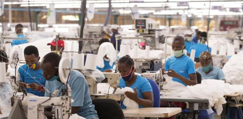 lequotidien509's tweet photo. La zone franche Codevi reprend ses activités à Ouanaminthe. +10 000 travailleurs haïtiens de retour après la suspension des taxes sur les salaires. Le parc industriel réaffirme son engagement pour la paix sociale et le développement durable. #Codevi #ZoneFranche #lequotidien509

---
Codevi reanuda operaciones en Juana Méndez tras la suspensión de impuestos a trabajadores haitianos. +10 mil empleados regresan. El parque reafirma su compromiso con la paz laboral y el desarrollo regional. #Codevi #ZonaFranca #Frontera #Haití #RepúblicaDominicana