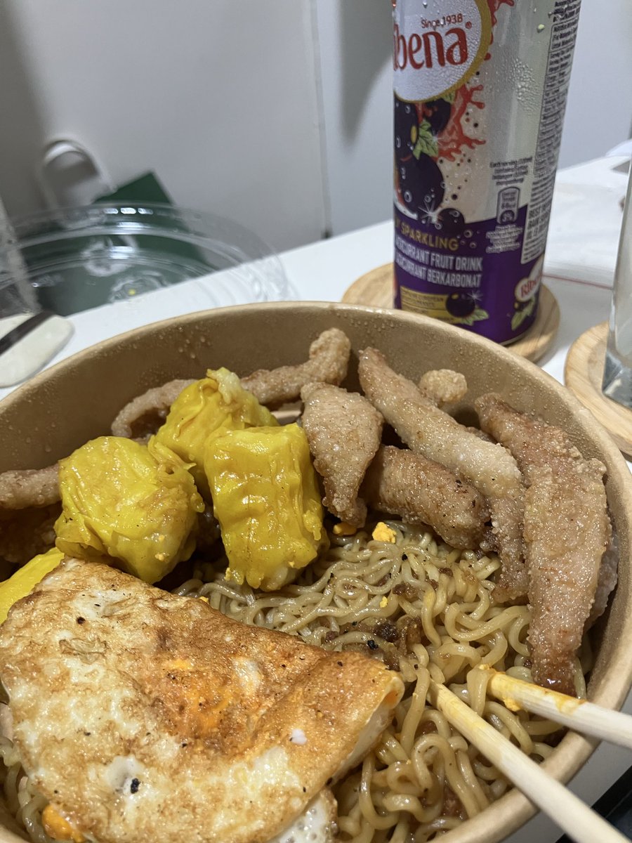 今朝五點起身直踩到晚上七點，感覺到個肝燒緊。
但身心俱疲，要HP同EN一齊補就要。。。