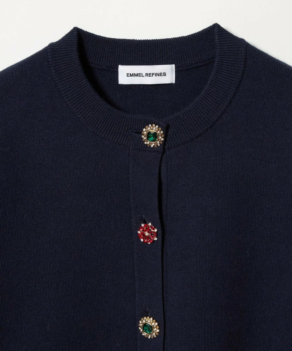 予約で大人気のニットカーディガン 追加生産決定しました