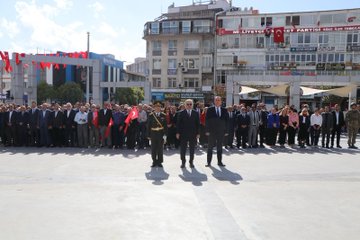 Cumhuriyet Bayramı Çelenk Sunma Töreni Gerçekleştirildi