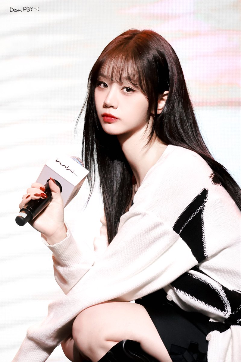 25.10.26 李惠利人生女主·上海粉丝见面会刘在伊look ➁ 美神的具象化