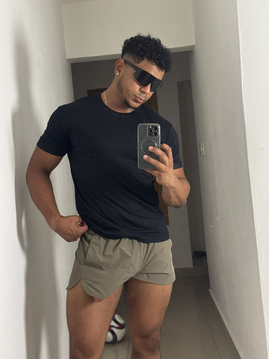 type 'gm' then check ur DMs😋