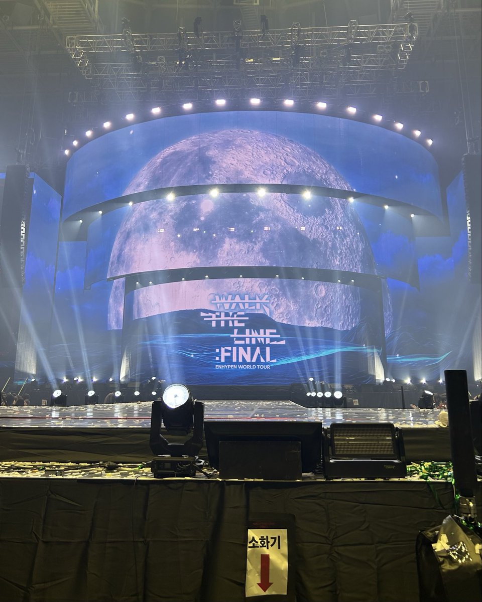 kipobwi's tweet photo. 그렇게 걸엇는데도 벌써 그 립 다. . . https://t.co/Wal3mkAQWK