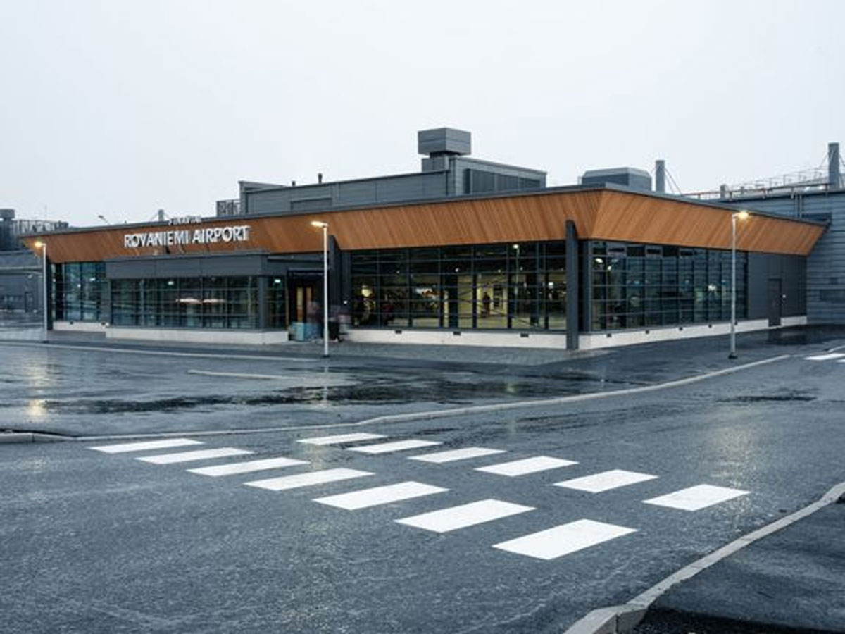 lentopostifi's tweet photo. Rovaniemen lentoaseman lähtöaulan laajennus valmistui - matkustuskokemus koheni merkittävästi https://t.co/gjwBxXCgcu #Finavia #Rovanieme #lentoasema #PaxEx #matkailu #ilmailu #lentoliikenne Kuva: @Finavia https://t.co/G1LhLBCzxK