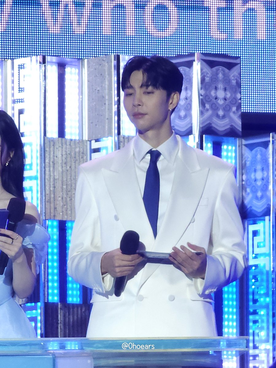 0hoears's tweet photo. 20251028 IFWY U&amp;I 콘서트 💚MC JOHNNY💚
하얀통통이 https://t.co/vU4gYdNtQ5