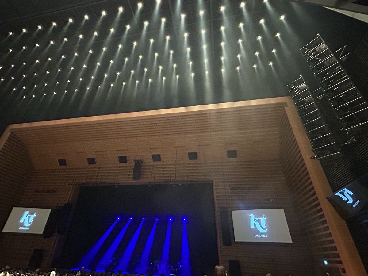 marine4488's tweet photo. 玉置浩二Concert Tour 2025 ～blue eggplant field 東京フォーラムday2
いや〜〜〜凄かった✨2度目のコロナ罹患なんて微塵も感じさせない好調っぷり✨
いつもの聴かせる一部もちょっと雰囲気変わって既に盛り上がりだけど2部からアンコールにかけての爆発が🤩会場中の中高年の興奮たるやもう💦🤩🔥 https://t.co/0AIo1H4Rt5