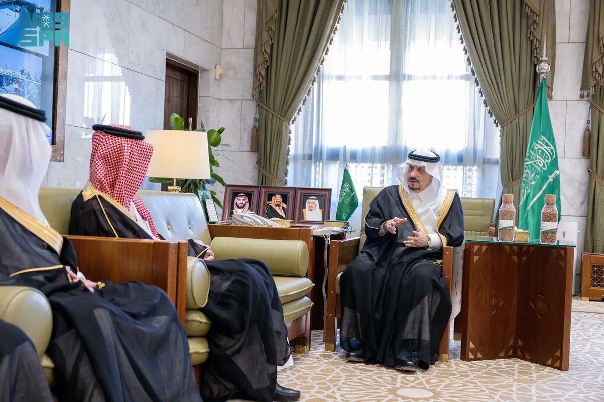 SPAregions's tweet photo. أمير منطقة الرياض يدشّن موسم التشجير الوطني 2025 تحت عنوان "يد تغرس وأرض تزدهر".
https://t.co/JQWssGwV8M
#واس https://t.co/SDrI9wIAwB