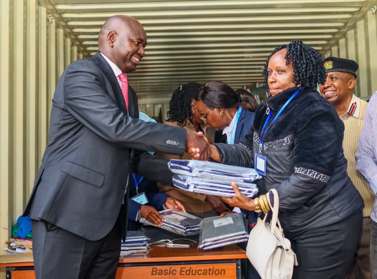 _BasicEdu's tweet photo. PS @JuliusKBitok noted that a few exam centres experienced minor hitches on Day 1, but @KNECKenya acted fast to resolve them. He assured the public that strong coordination and security measures are keeping the #KJSEA and #KPSEA processes credible. https://t.co/3WGKliPVb0