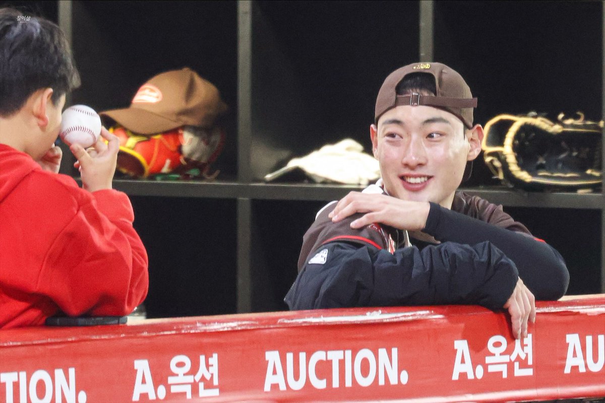 민재가 귀여운 지훈삼촌

#SSG랜더스 #최지훈 #723_최지훈