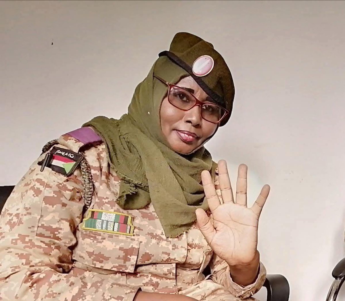 sudan_war's tweet image. 🟢 تنسيقية لجان مقاومة «الفاشر» تُعلن أن مراسل حربي «آسيا الخليفة» حية تزرق.

#Sudan_War_Updates