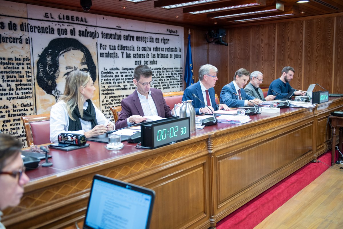 Senadoesp's tweet image. 👉Finaliza la comparecencia del Presidente del Consejo de Administración de la Corporación RTVE en la Comisión de Mixta de #RTVE

➡️ Web: senado.es/web/actividadp…

📄 Noticia: senado.es/web/actividadp…