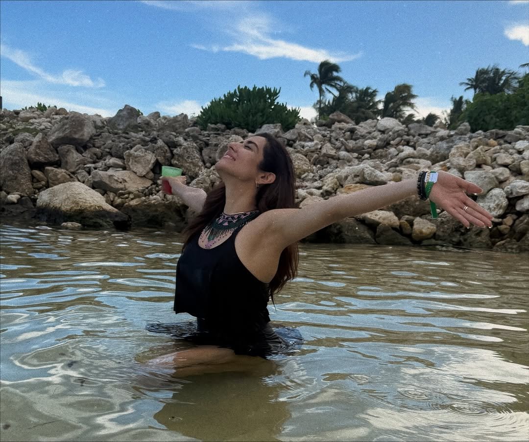 G4WH0z8bEAAHzmp?format=jpg&name=medium