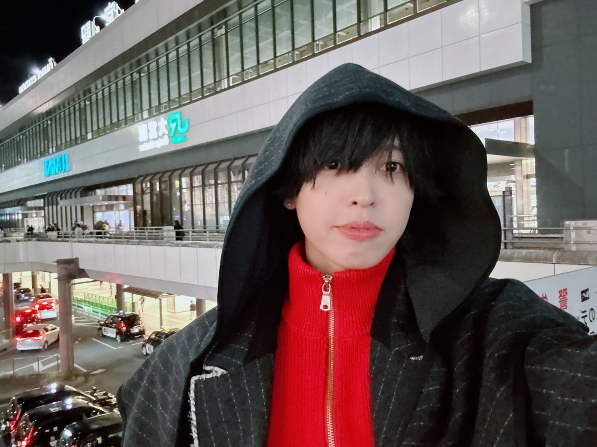 wfw5z's tweet photo. 本日は大宮駅路上ライ���ありがとうございました🥟

平日にも関わらず本当にありがとう☺︎

手売りチケットも届けられて感謝です。
11月30日渋谷eggman来て欲しい🔥

次は明後日千葉駅行きます。🏃‍♂️ https://t.co/MYl981VaAm