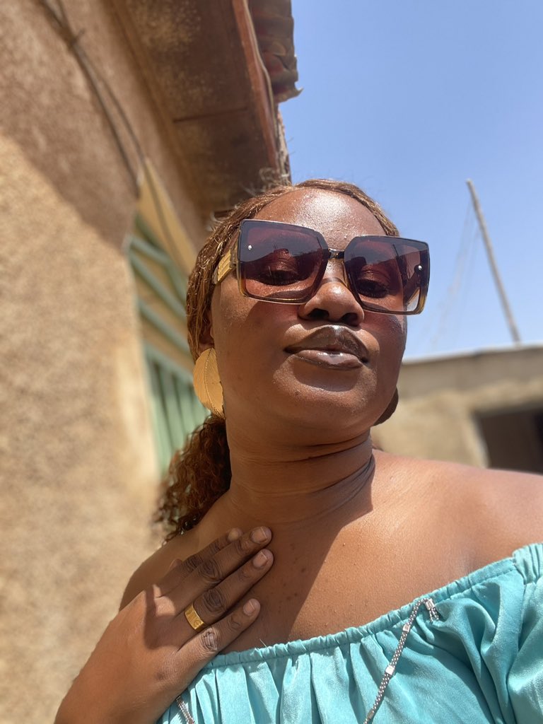 vbw_riakosher's tweet image. Silver and gold I have none. But what I have—face card—I give to thee.