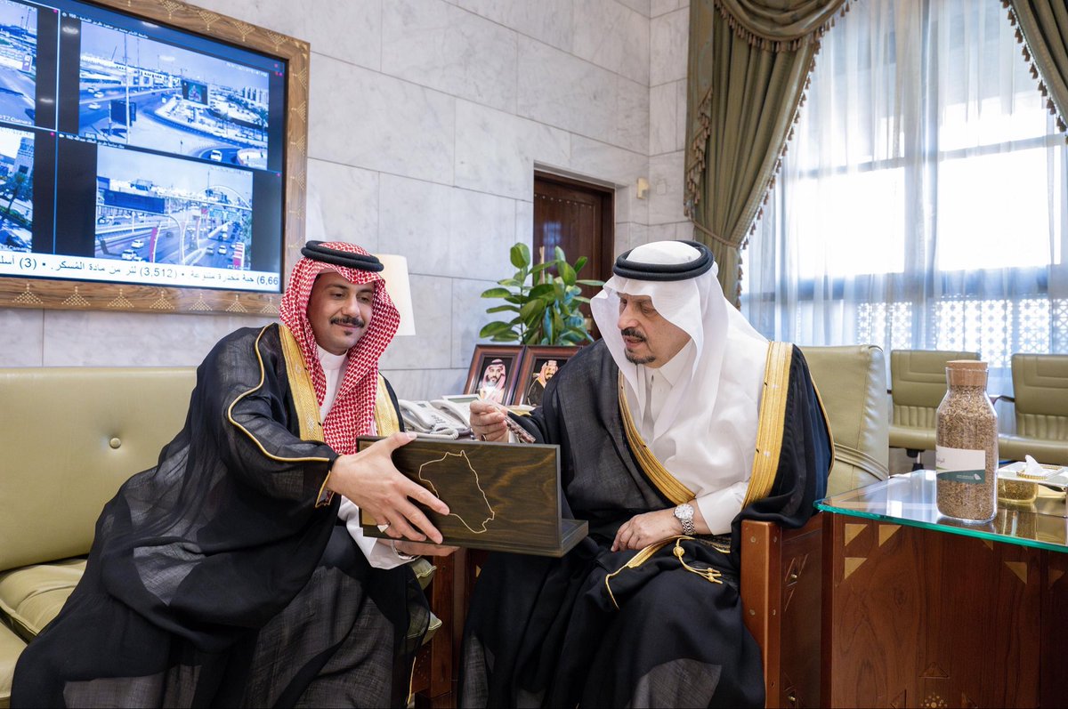 emara_alriyadh's tweet photo. سمو أمير منطقة #الرياض يدشّن موسم التشجير الوطني 2025 تحت عنوان "يد تغرس وأرض تزدهر". 
https://t.co/KblFQ905GP

#إمارة_منطقة_الرياض https://t.co/iiY5gA25lM