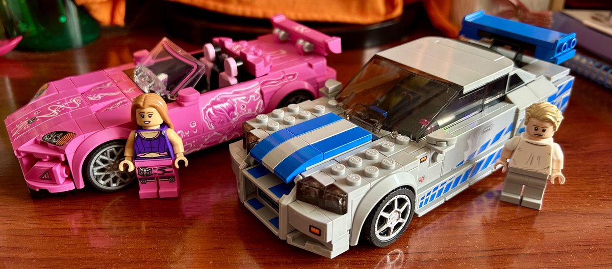 AvoKrys's tweet photo. Ya están juntitos mis dos bebés, Brian y Suki 💙🩷 #Lego #ATodoGas #fastandfurious https://t.co/qMQn3Wqzc2