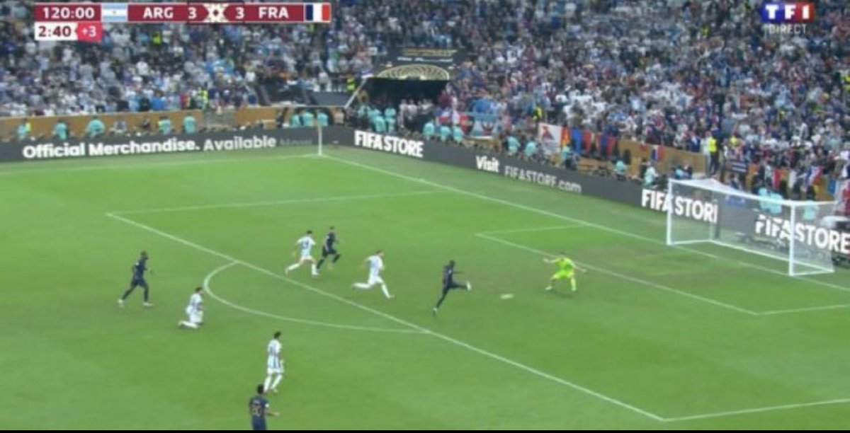 OfficialSuncity's tweet image. I would have ended up at the right hand of God if this ball had gone in.😂

Martinez thank you.🥹🙏