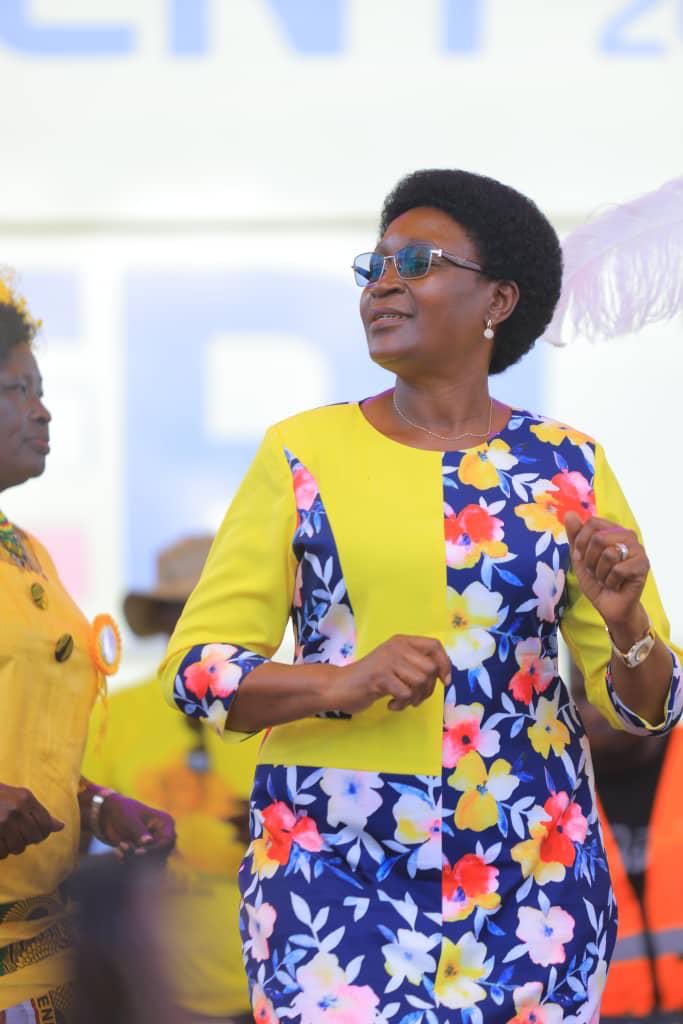 Planetorders's tweet photo. At Kalas Girls Primary School, Amudat district, cheerful supporters have gathered, eagerly waiting to receive the people's choice - the NRM Presidential Candidate, Yoweri Kaguta Museveni.
#VoteM72026 https://t.co/Ois4hglRrd