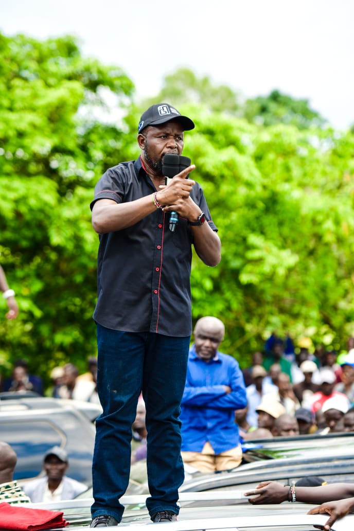 “Our dignity is not for sale,” declared <a href="/GeorgeNatembeya/">George Natembeya</a> as he warned voters in Malava against being swayed by temporary political gifts meant to buy their loyalty. #NatembeyaInMalava Tembea Na Panyako