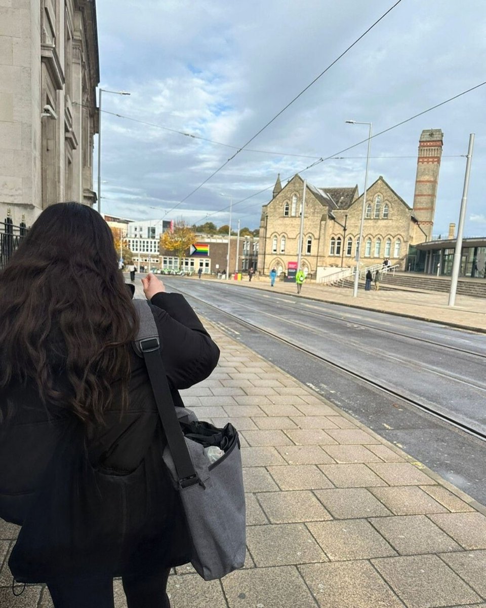 _Extravaganza_'s tweet image. The team were on the move last week! 🚚

Shannon and Lilly made sure a large order was delivered safely and on time for a university open day. ⏰📆

We love supporting our clients and helping their events come to life.🎓👜

#Teamwork #EventSupport #ClientDelivery