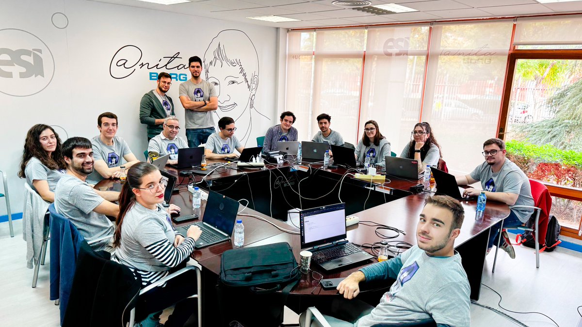 esiuclm's tweet photo. 🙌 En pleno #Hackathon de #SantaTecla2025 hemos recibido la visita de nuestros patrocinadores: @NTTDataSpain, @astrokube y la Cátedra Institucional de Ciberseguridad @gobjccm / @GrupoGSYA.
💻 Los equipos avanzan en una maratón de programación de 10 horas … ¡con 4.000 € en premios para quienes consigan más desafíos en el menor tiempo! 🏆🚀