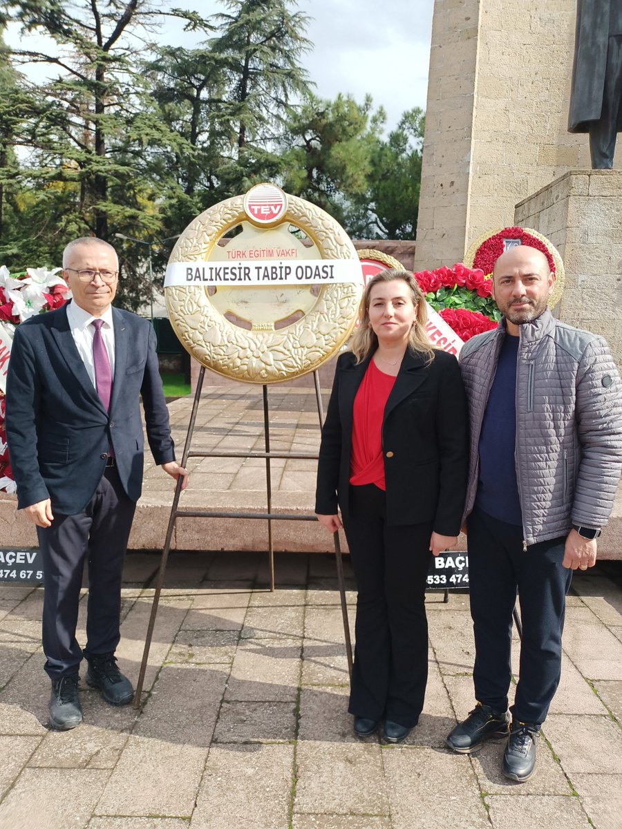 Balıkesir Tabip Odası olarak Cumhuriyet Bayramı için Atamıza çelenk sunduk ve saygı duruşunda bulunduk.