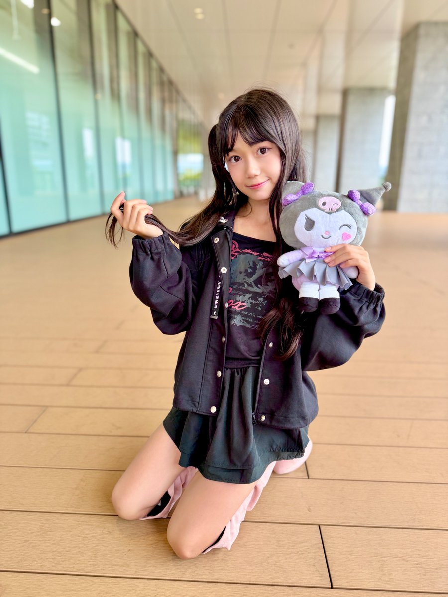 髪を持つポーズもいいですね ここみんかわいいです！ 2025年10月25日
