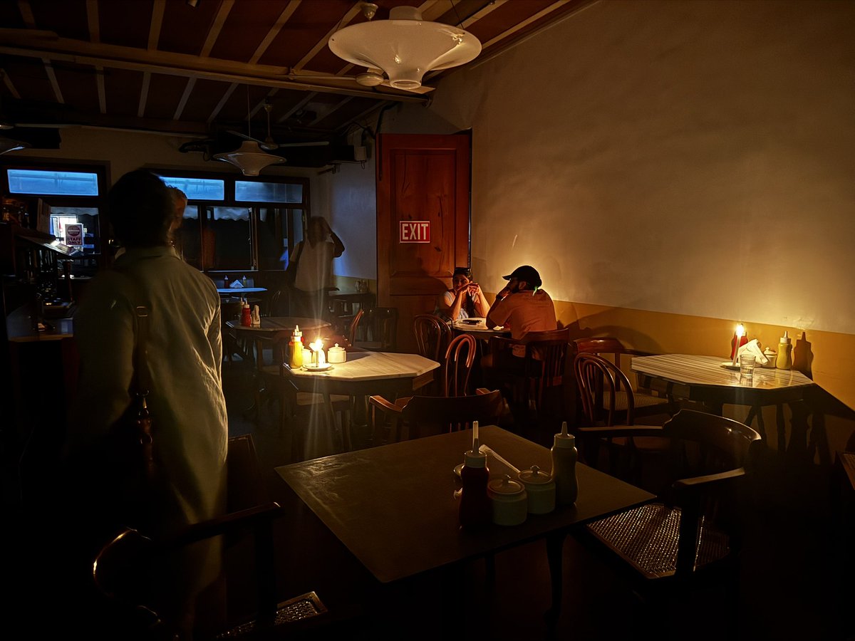 BombaySpy tweet media