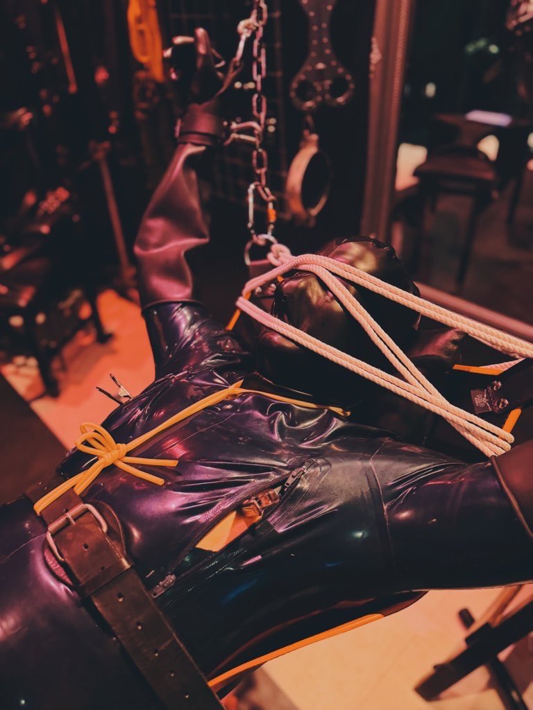 Another explosive date with this kinky mf’er. So many thanks to the talented <a href="/MadamCruella/">💥Professional C*nt💥</a>! <a href="/bluedoordungeon/">Blue Door Dungeon</a>