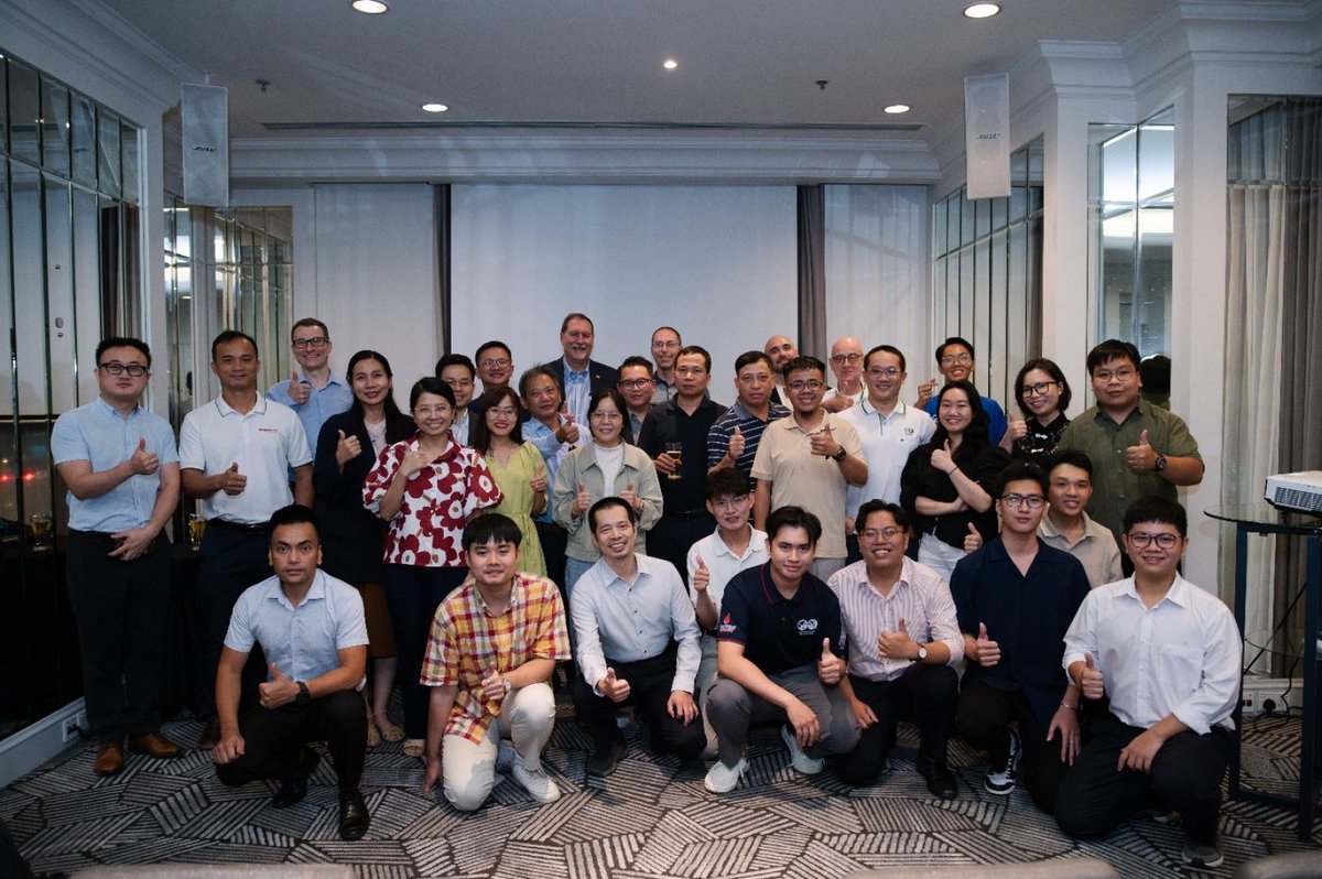SPE leadership visited the Vietnam Section to strengthen industry and academic ties, advance energy transition priorities, and inspire future talent. 

Read more ➜ jpt.spe.org/twa/spe-leader…

#SPEtwa #WeAreSPE