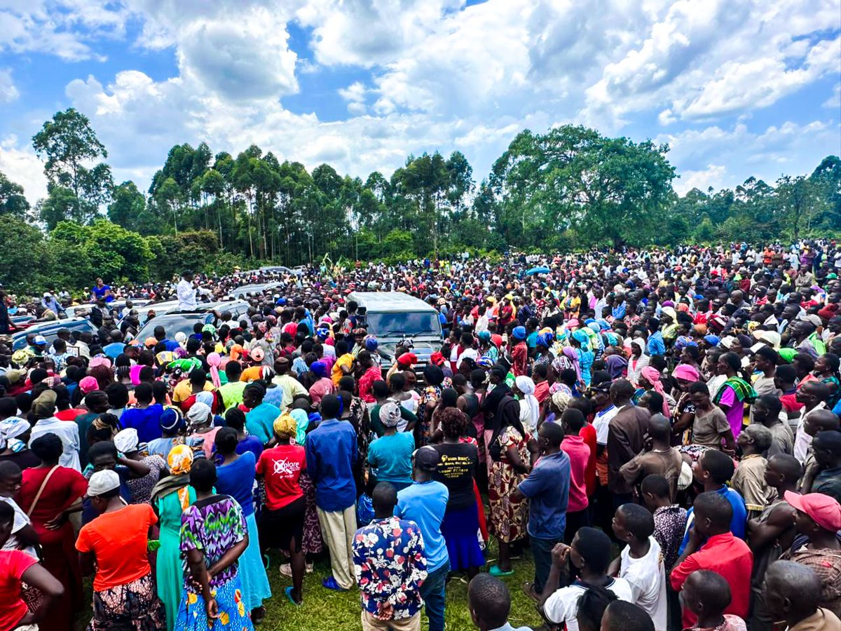 The governor told the people of Malava that every election presents a new chance to correct past mistakes, urging them to choose integrity over inducements. #NatembeyaInMalava Tembea Na Panyako
