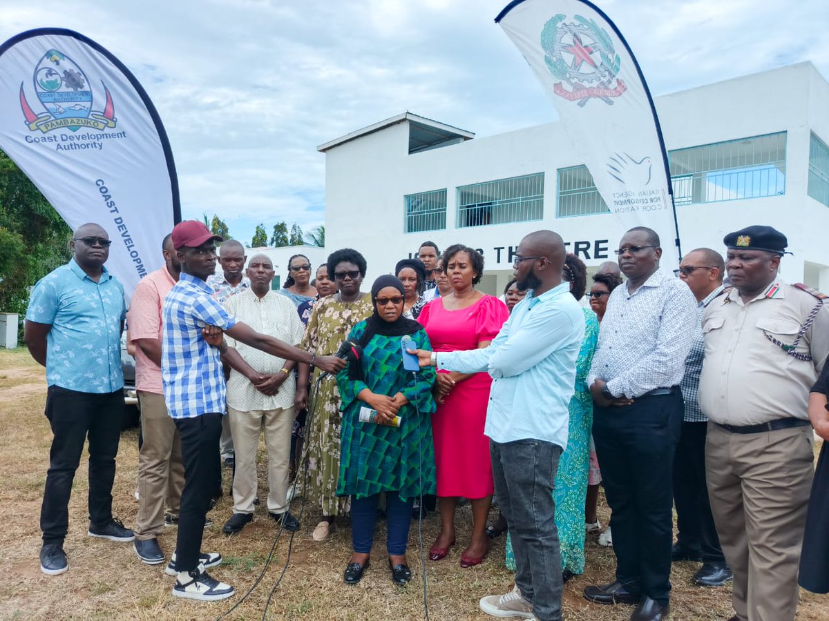 The Cabinet Secretary for the Ministry of East African Community (MEAC), ASALs and Regional Development, Hon. Beatrice Askul Moe, together with Principal Secretary Hon. Kello Harsama, CDA Chairman Mzee Mwinyi Mzee, CDA Director Ricky Kambi and Acting Managing Director Dr.