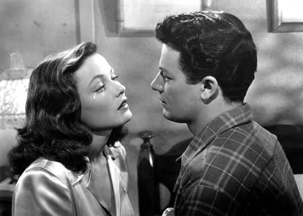 American actors Gene Tierney and Cornel Wilde on the set of Leave Her to Heaven, directed by John M. Stahl. ♥️