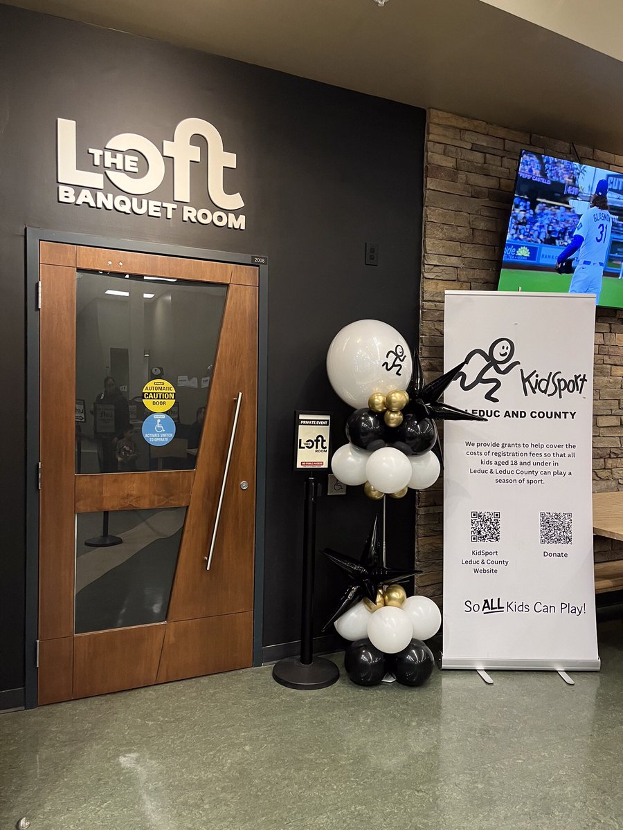 apuliacatering's tweet photo. KidSport Leduc &amp; County is in The Loft Room https://t.co/X3uZiSSt62
#soallkidscanplay #cityofleduc #loftroomatLRC #leducalberta @ #LRC  #yeg https://t.co/R2OEuWt3Vp