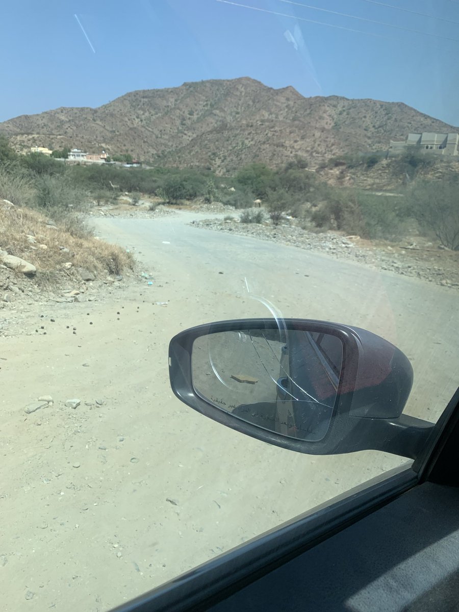 3bodka_44's tweet photo. حسبنا الله ونعم الوكيل. إلى متى عدم التجاوب في مطالبة سفلتة طرق الحبيل إلى قطاع العقل والمجمعة ومفرغ السيل بمحافظة رجال ألمع بمنطقة عسير؟! 

رغم وجود مدارس بنين وبنات ومركز صحي؛ إلا أن أمانة المنطقة لم تبدي تجاوبها!!
@SaudiTransport @asirmunicipal @RGAsaudi @938 https://t.co/JLICfeIyA0
