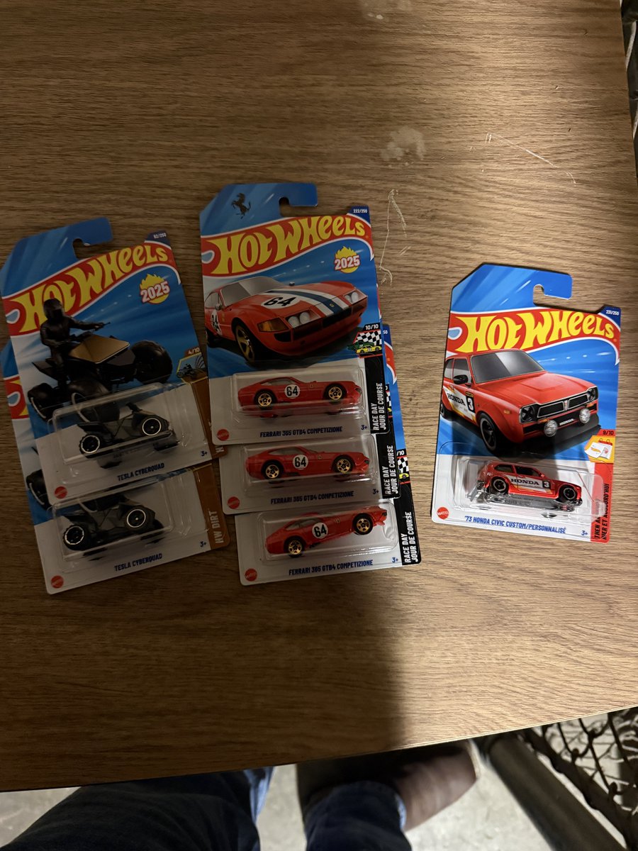 Fresh shipper! Unfortunately came up dry on TH or STH I checked it twice to be sure. 

Found a few Ferraris and did leave a cyberquad for some lucky chap 

The Hunt Continues