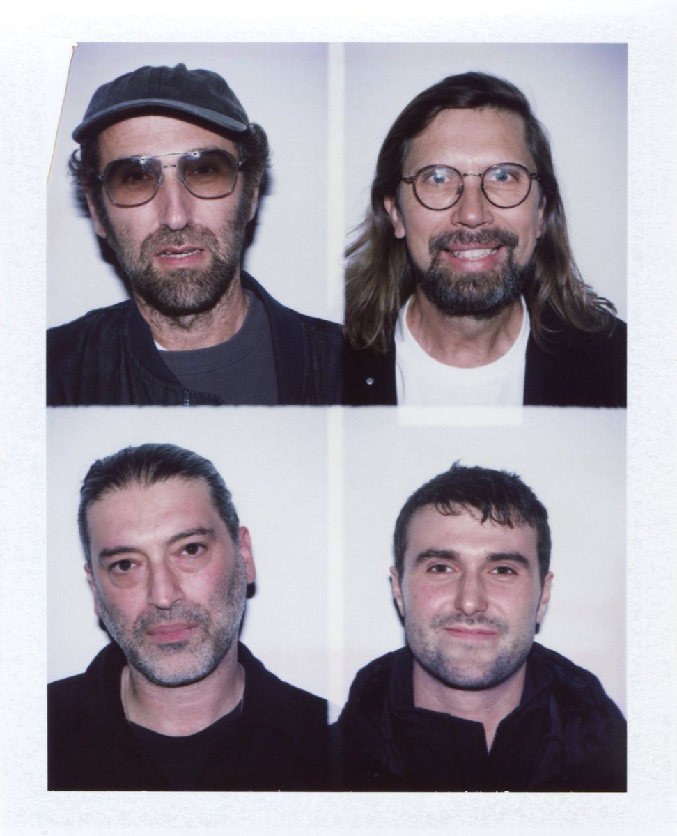 BECAUSE BEAUBOURG x4