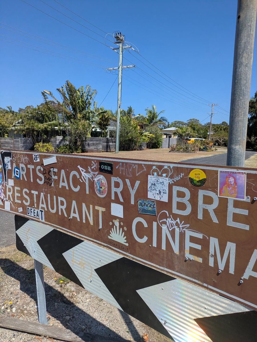 BCFCStickers's tweet photo. 📍 Byron Bay, Aus

#UTFC #stripesdownunder #stickerspotting https://t.co/ygkIG6ltMQ