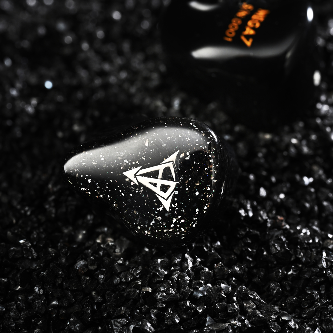 🎉MEGA7 - 近日発売🔥 ⏩「夜空を見上げてください。きらめく星々が点